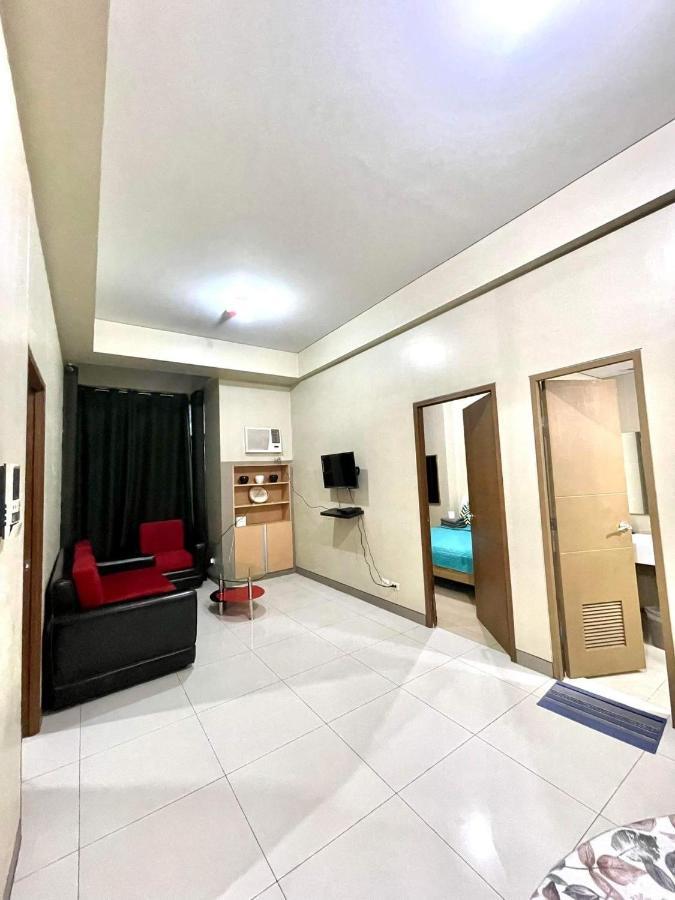 Lovely 2 Bed Room Condo Infront Of Naia Terminal 3 Manila Eksteriør billede